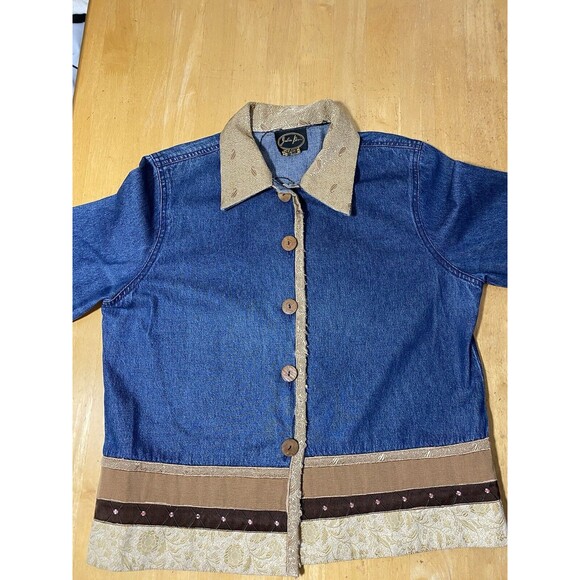 Allure Womens Jean Jacket Light Denim Vibrant Embellished on Back SZ M 21pit2pit - Picture 3 of 6